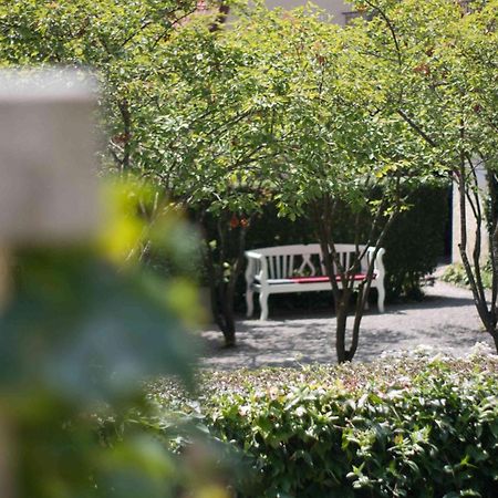 Hotel Am Schlosspark Zum Kurfuerst โอเบอร์ชเลสไฮม์ ภายนอก รูปภาพ