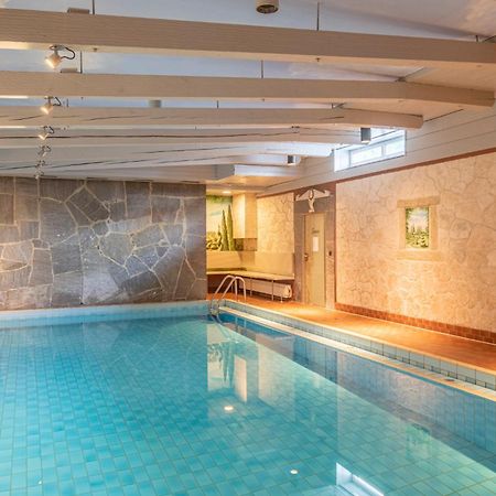 Hotel Am Schlosspark Zum Kurfuerst โอเบอร์ชเลสไฮม์ ภายนอก รูปภาพ