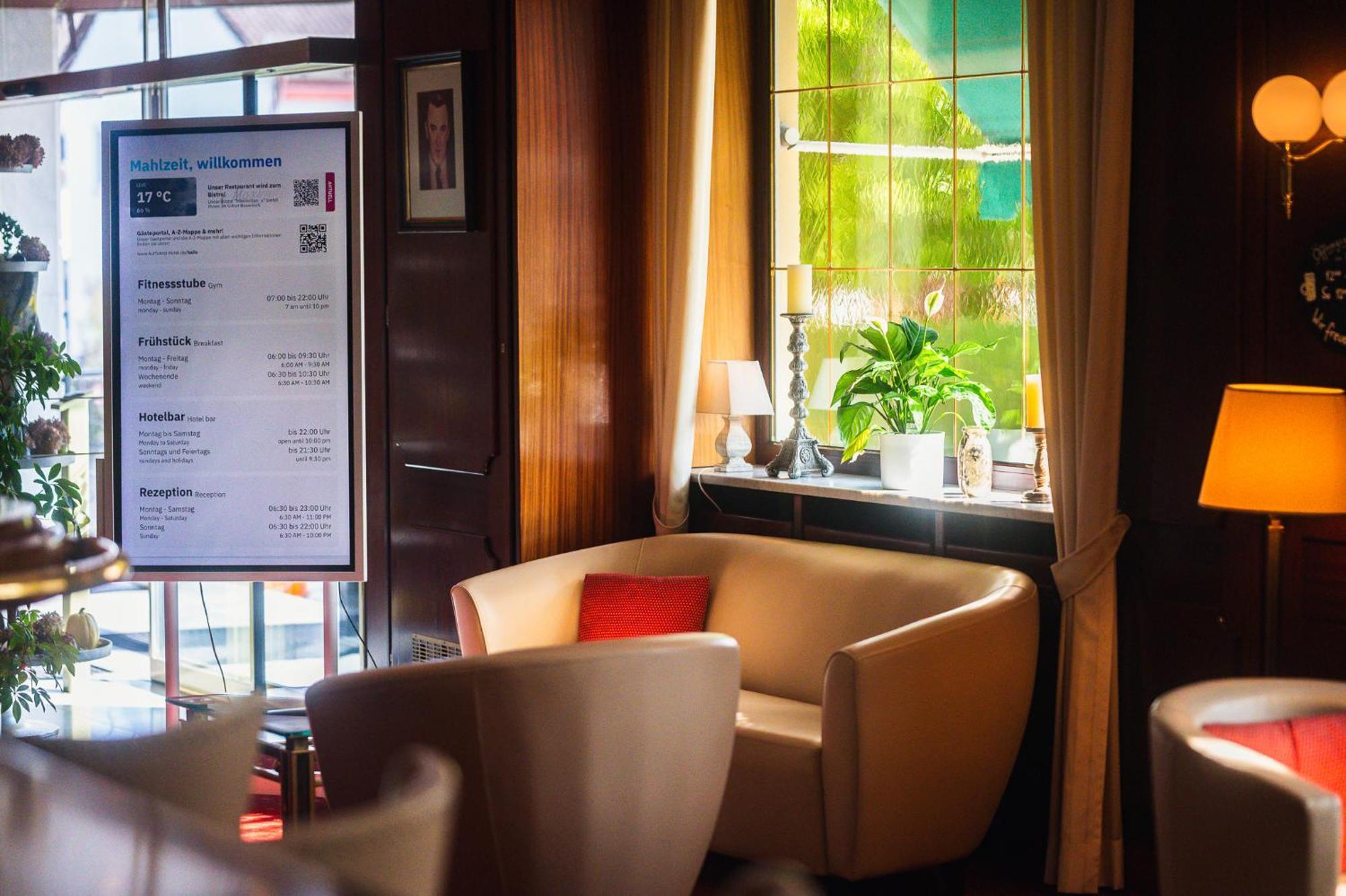 Hotel Am Schlosspark Zum Kurfuerst โอเบอร์ชเลสไฮม์ ภายนอก รูปภาพ